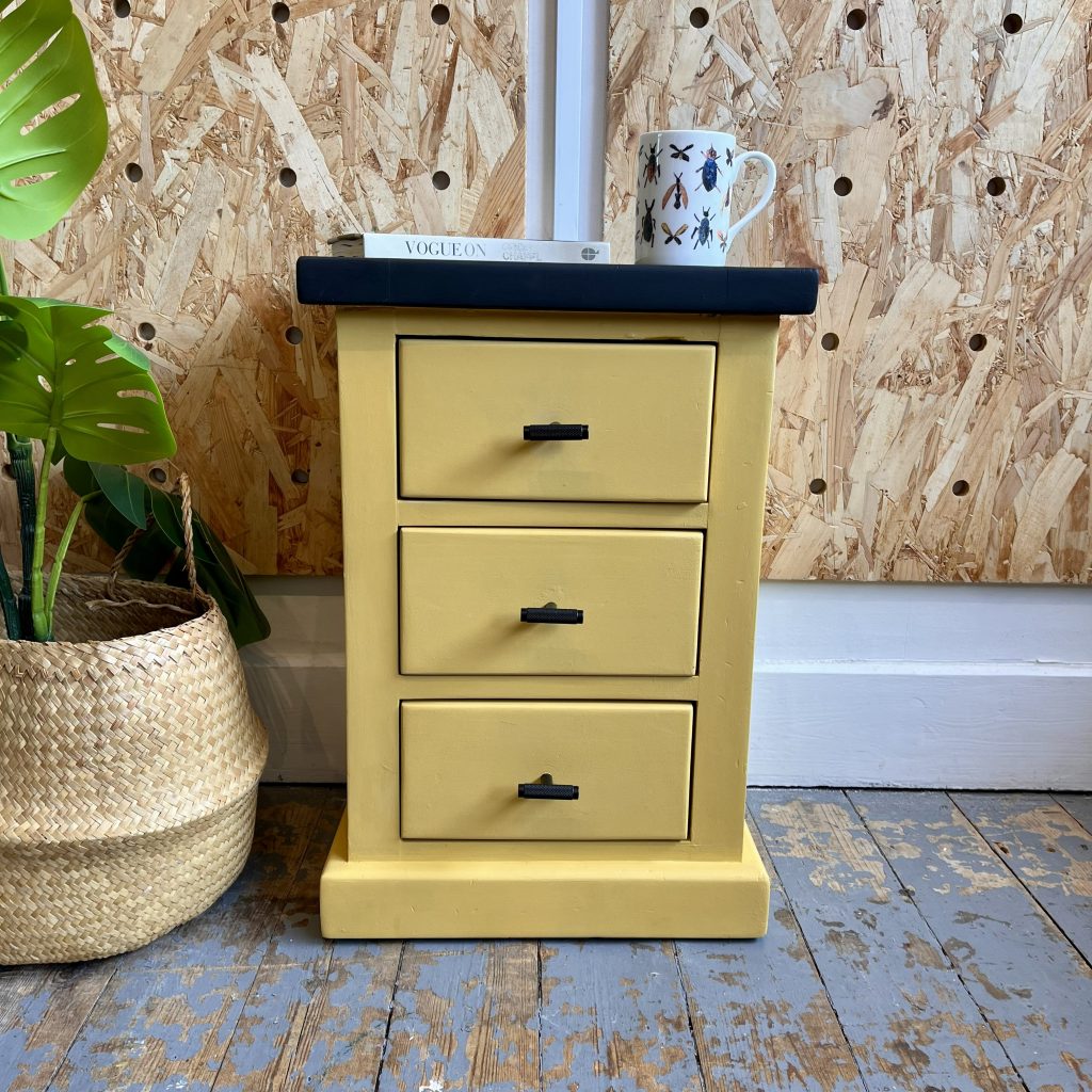 Mustard yellow Compact chest of three drawers